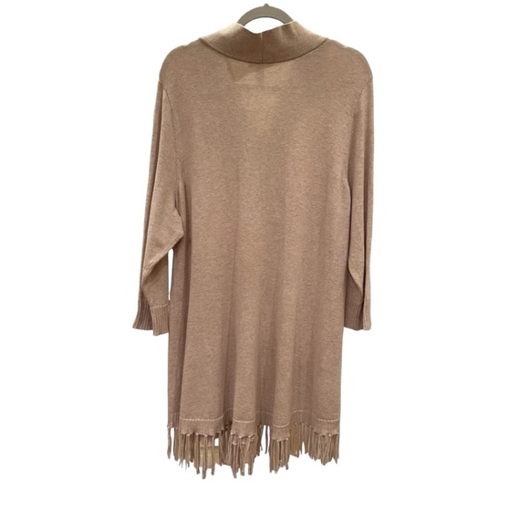 Isaac Mizrahi Live! 3/4-Sleeves With V-Neck And Fringe Trim. Oatmeal Heather 2X - Picture 10 of 12